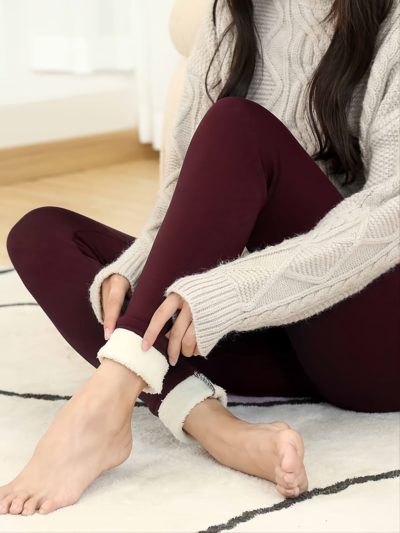 Cozy Fleece-Lined High-Waist Leggings – Warm, Stretchy & Chic Winter Essential