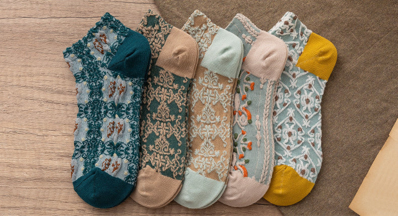 5 Pairs of Cozy Vintage Socks – Japanese Floral Charm for Your Everyday Style