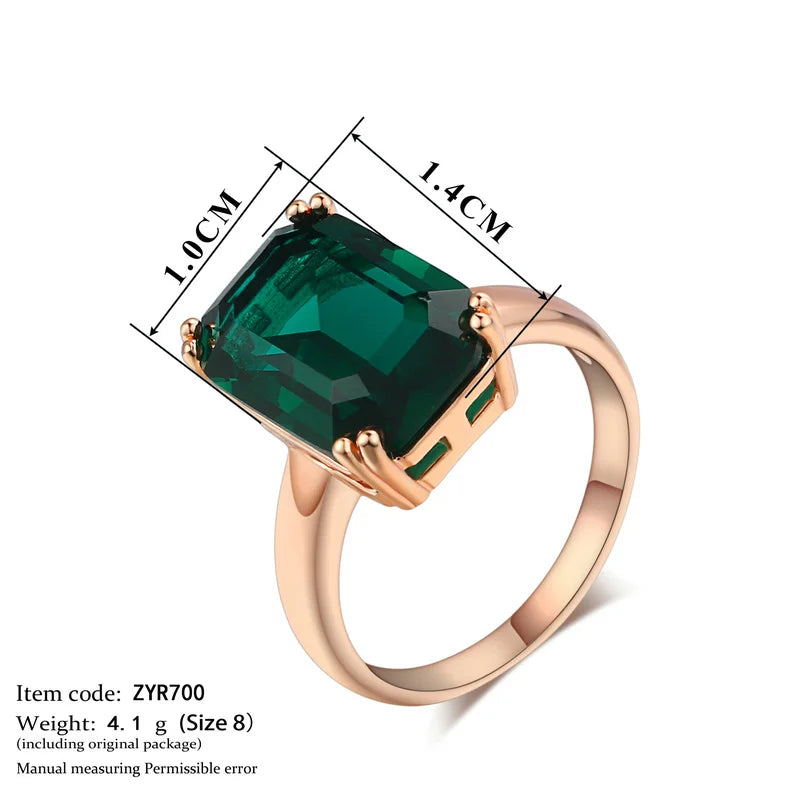 Vintage Rose Gold Ring with Emerald Green Stone – Elegant Bridal Jewelry