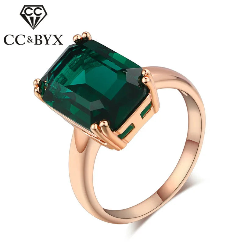 Vintage Rose Gold Ring with Emerald Green Stone – Elegant Bridal Jewelry