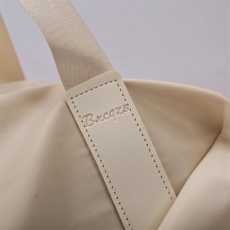 Large Capacity Travel Bag – Lightweight Weekend Tote & Gym Duffel