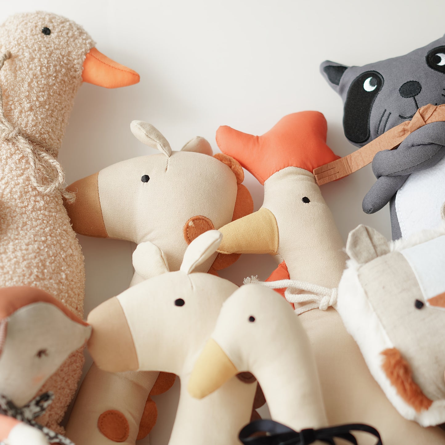 Cute Animal Plush Toy – Soft Giraffe & Chicken Doll for Kids Gift