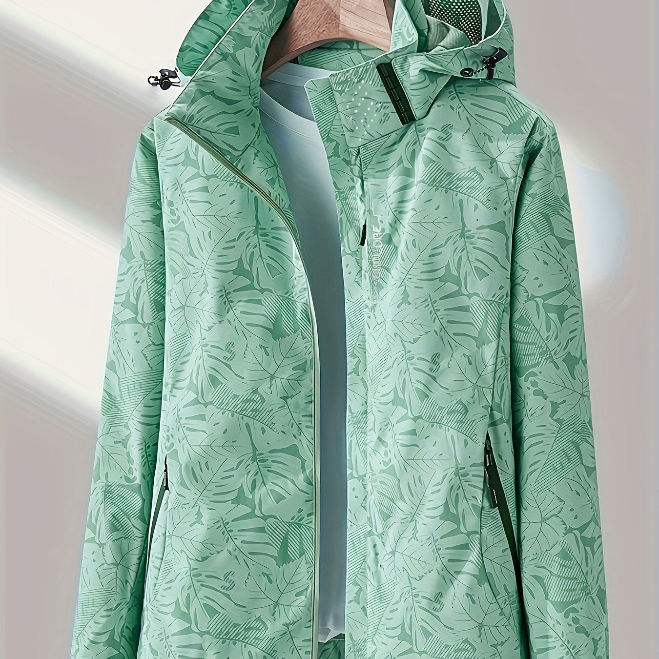 Women’s Windproof Outdoor Jacket – Stylish, Waterproof & Adventure-Ready